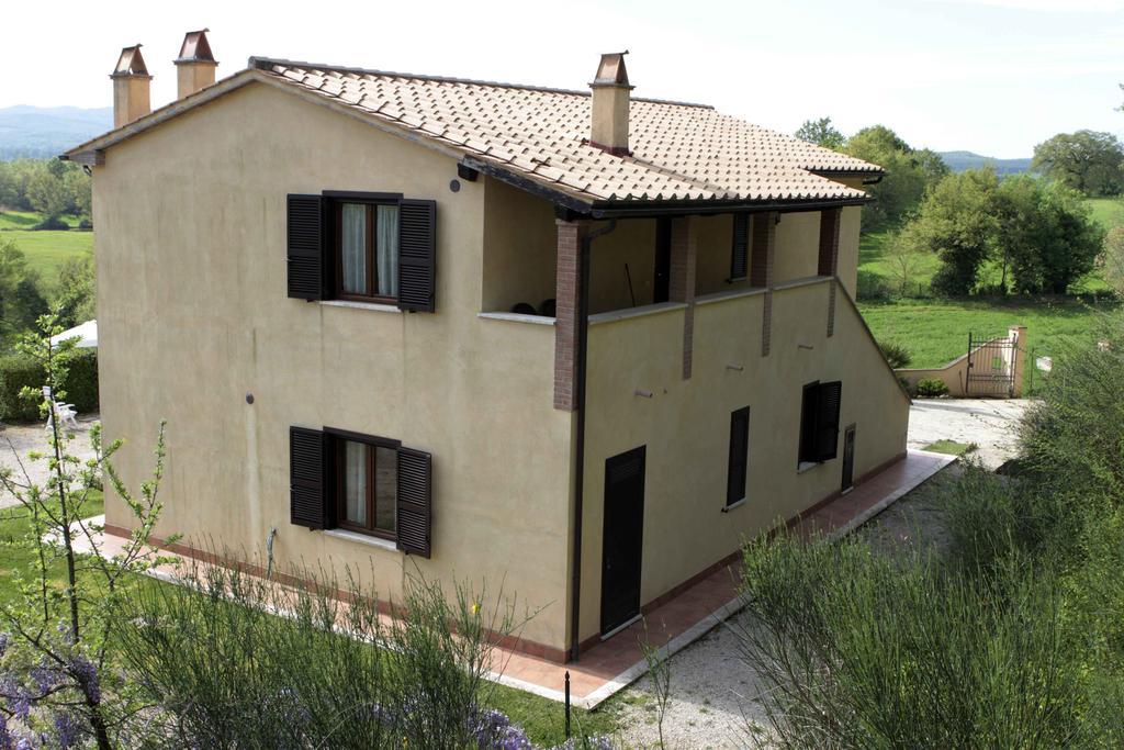 Il Laghetto Agriturismo Villa Manciano Luaran gambar